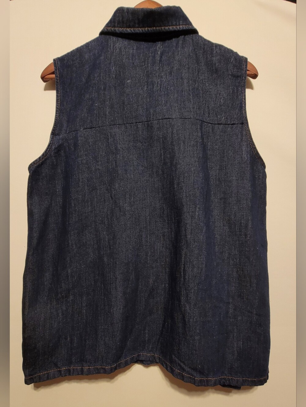 7 For All Mankind Dark Indigo Sleeveless Denim Button-Down Top - Picture 6 of 9